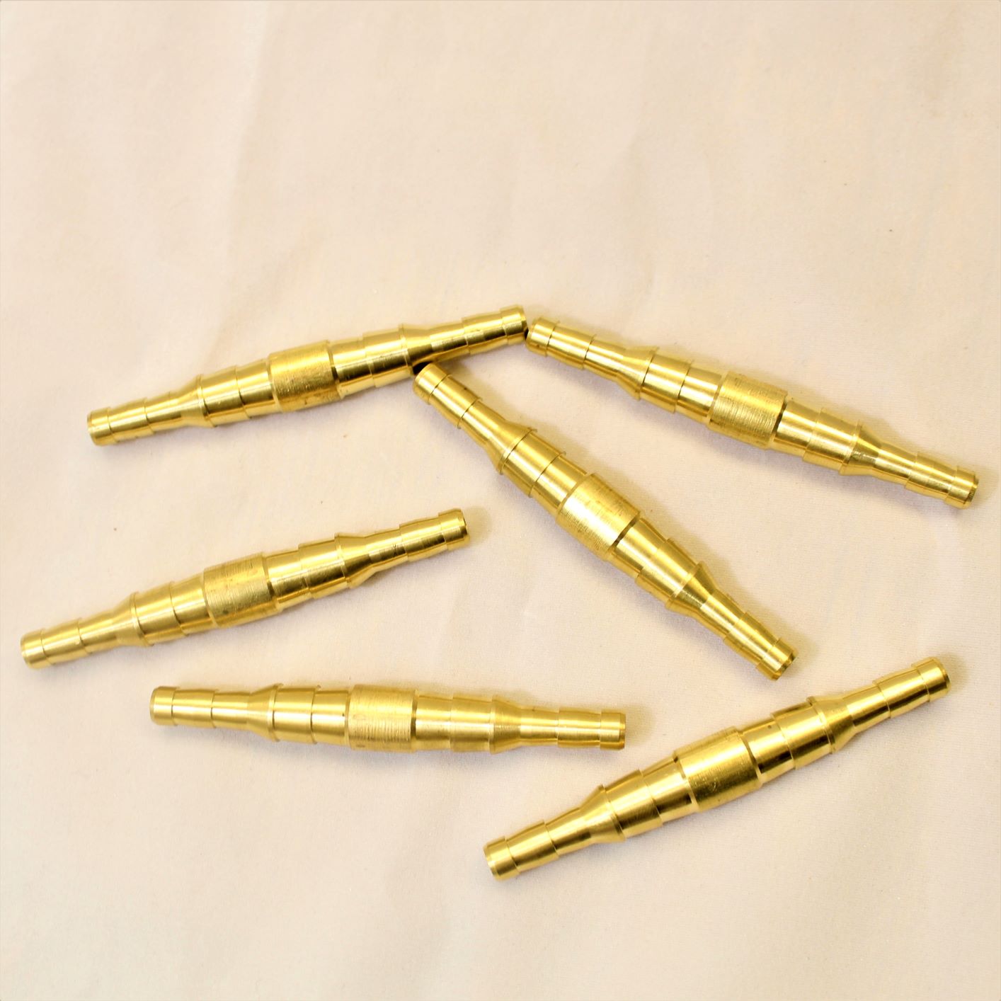 Штуцер-двойник универ. под шланг д. 6мм, 9мм