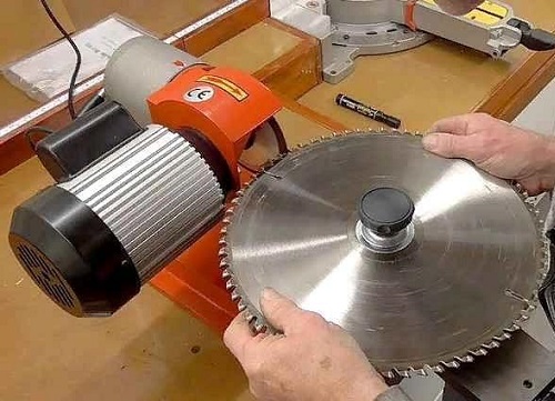 stanok-dlya-zatochki-diskovyih-pil.jpg stanok-dlya-zatochki-diskovyih-pil.jpg