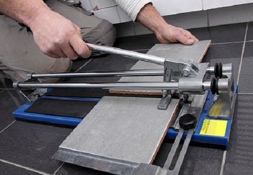 kak_rezat_plitku_ruchnym_plitkorezom.jpg kak_rezat_plitku_ruchnym_plitkorezom.jpg